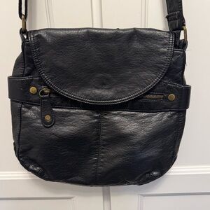 G.H. Bass & Co. Black Crossbody Bag with Textured Leather